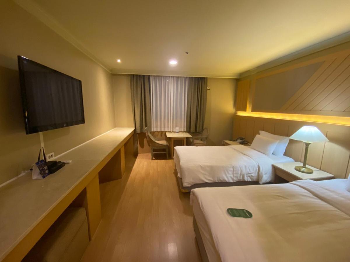 Hotel International Changwon Eksteriør billede