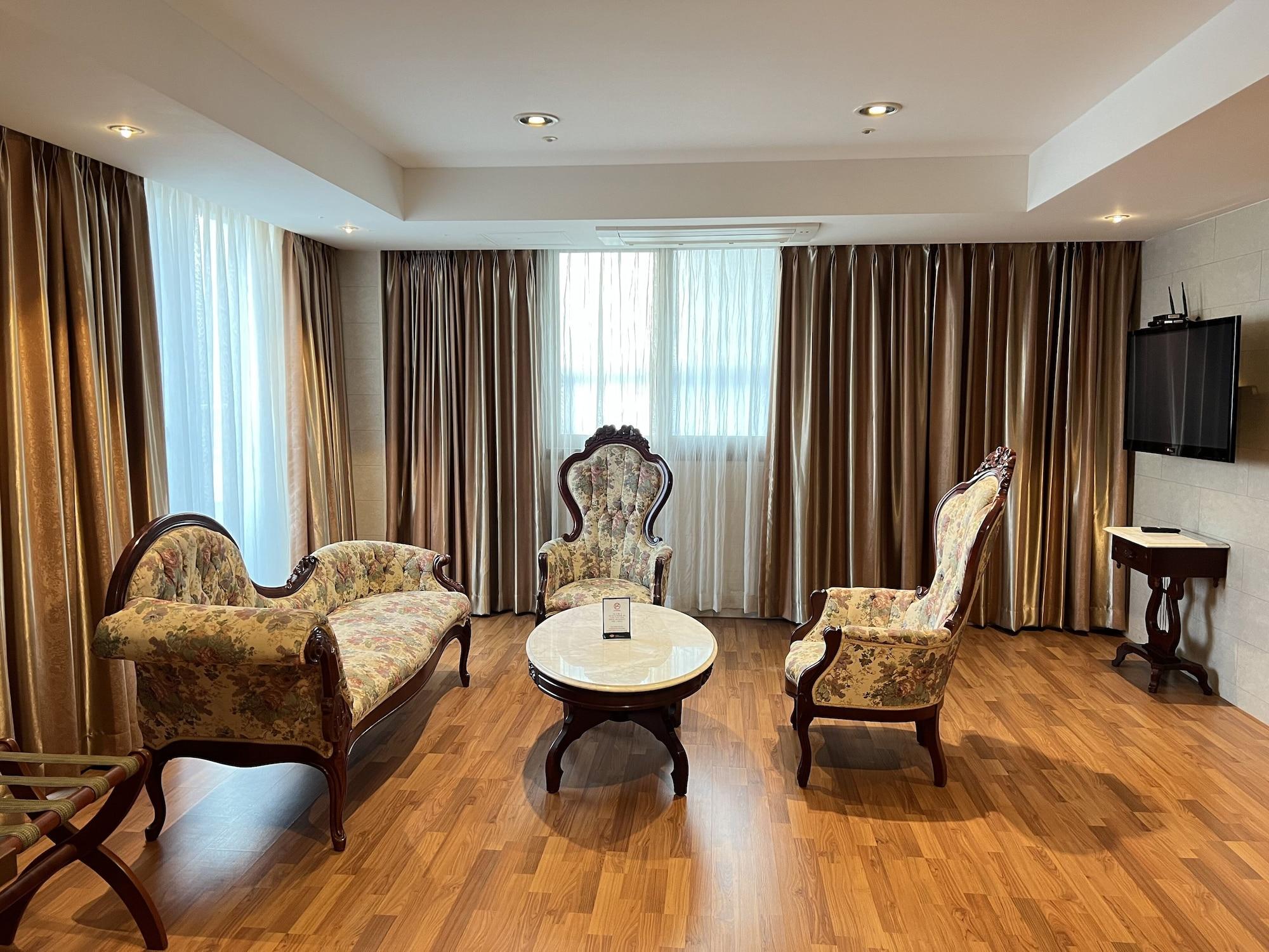 Hotel International Changwon Eksteriør billede