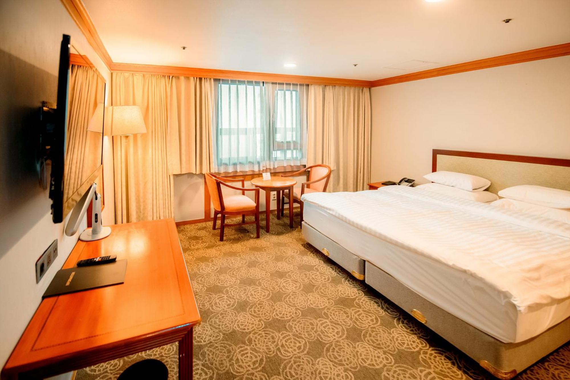 Hotel International Changwon Eksteriør billede
