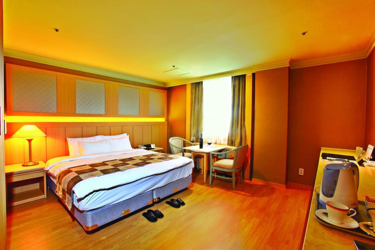 Hotel International Changwon Eksteriør billede
